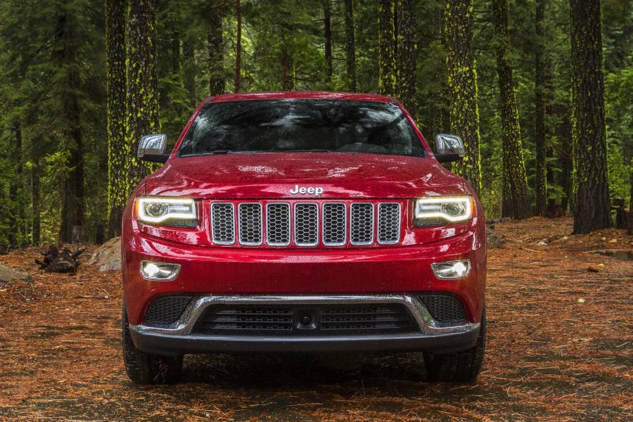  Jeep Grand Cherokee Summit 2014 года  (фото 38 из 61)